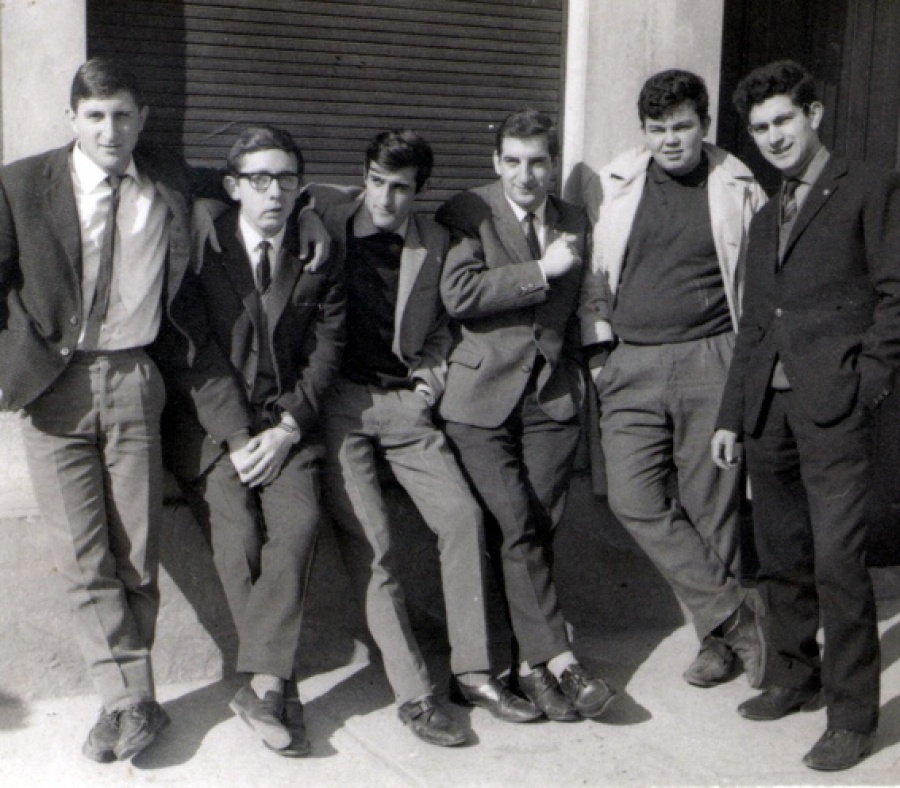 1967 Lunes 6 de Febrero - Posando en grupo